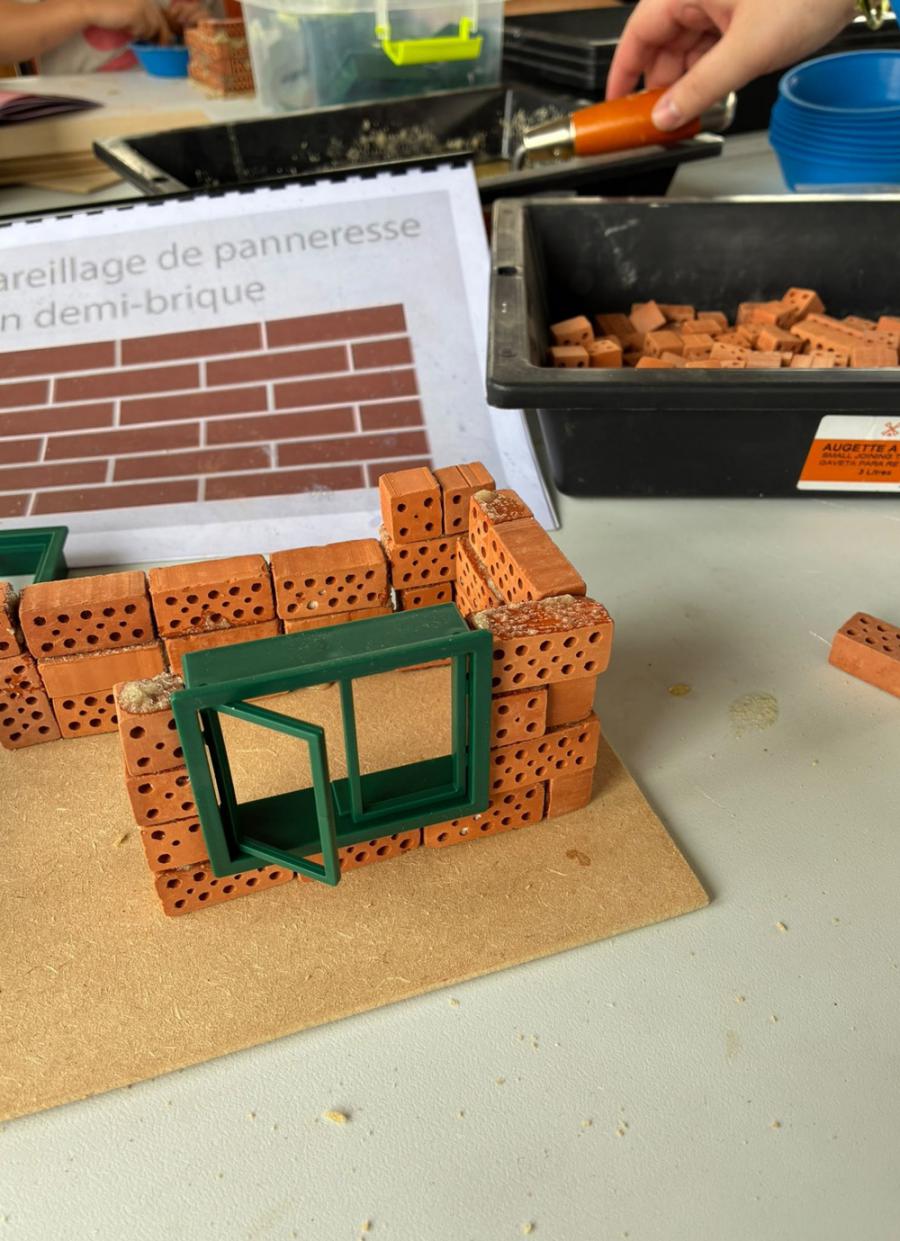 Atelier | À la découverte des matériaux du chantier : la brique